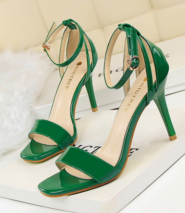 Sexy nightclub sandals with one word