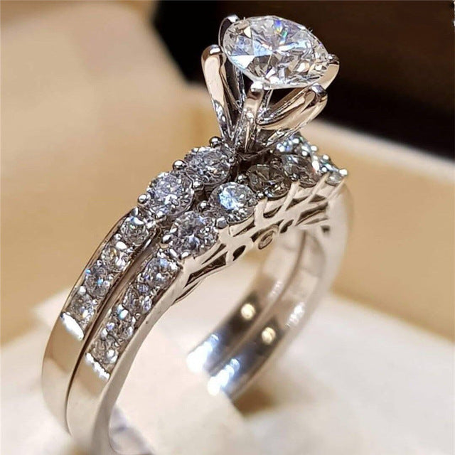 Women’s Zircon Inlaid Alloy Ring – Stylish and Durable Accessory