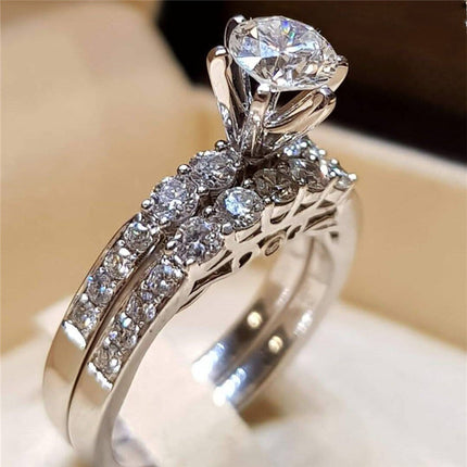 Women’s Zircon Inlaid Alloy Ring – Stylish and Durable Accessory