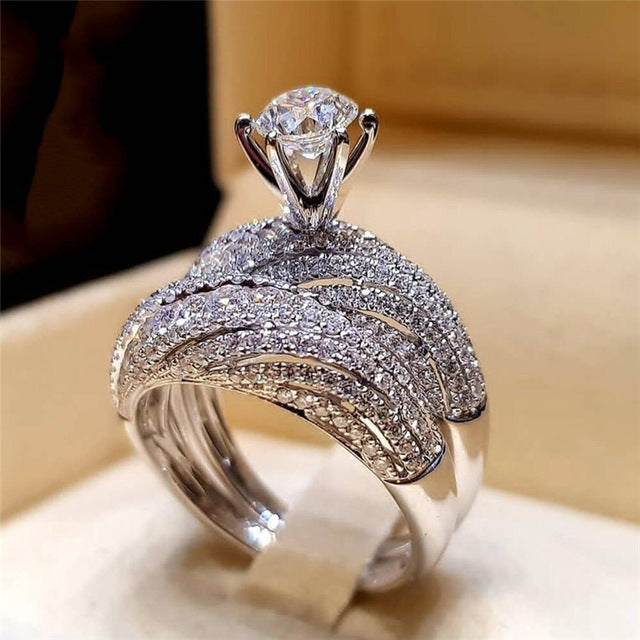 Women’s Zircon Inlaid Alloy Ring – Stylish and Durable Accessory
