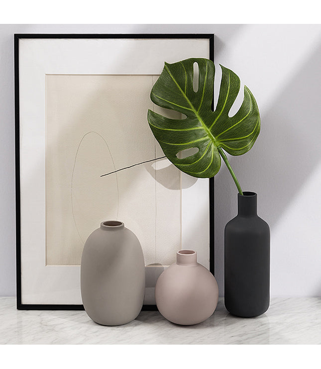 Ceramic vase